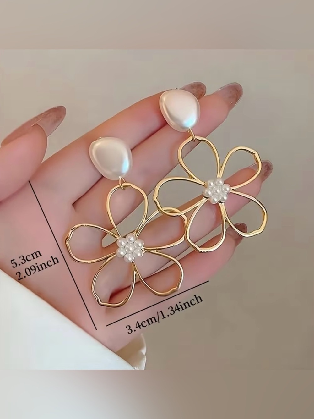 NEW! Gold Floral Pearl-Cluster Drop Earrings 🌸 Flower Earrings (A2-71) - Picture 5 of 5